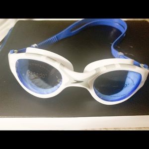 Speedo google new with plastic liner still on.